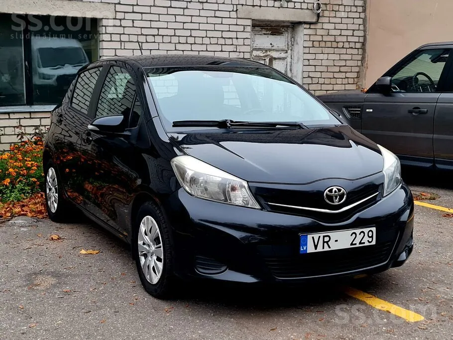 Toyota Yaris 2012 photo 3