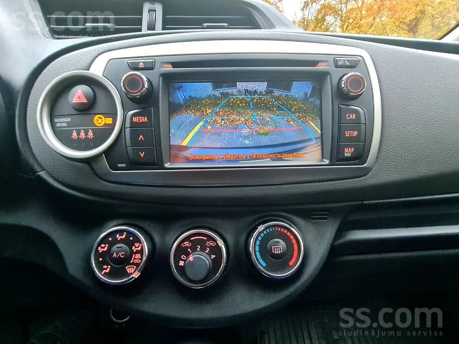 Toyota Yaris 2012 photo 5