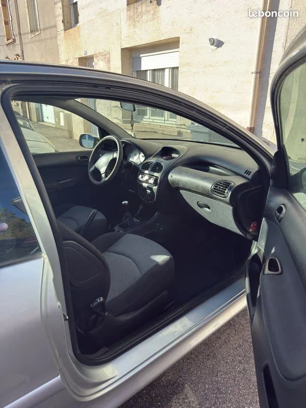 Peugeot 206 2005 photo 3