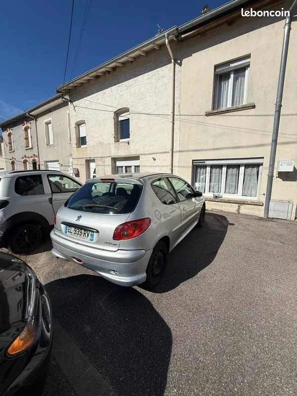 Peugeot 206 2005 photo 2
