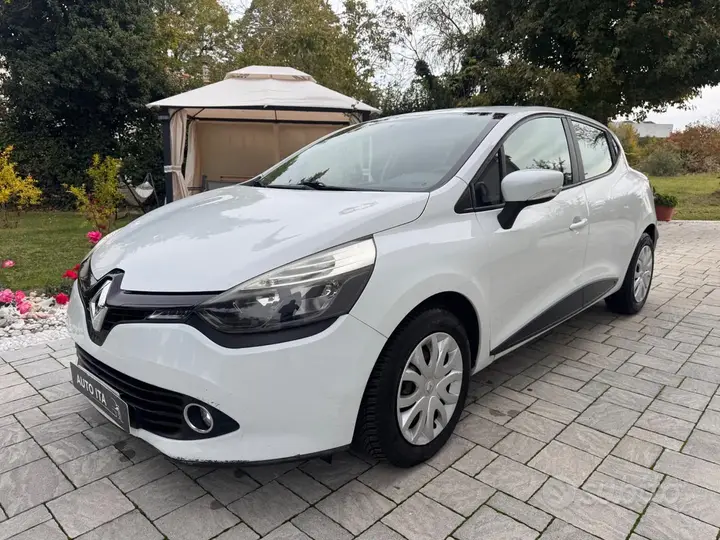 Renault Clio 2014 photo 2