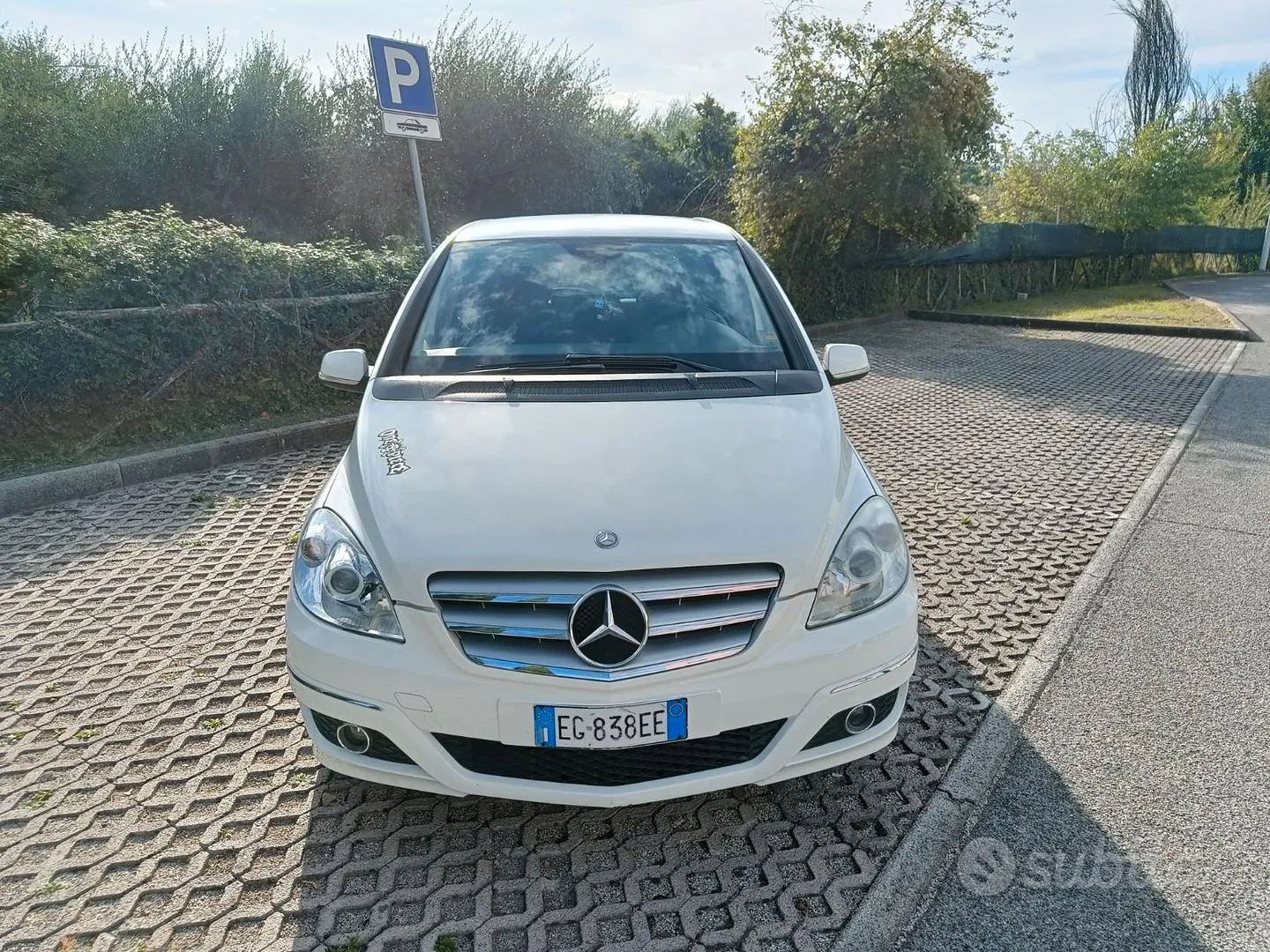 Mercedes-Benz B-Class 2010 photo 4