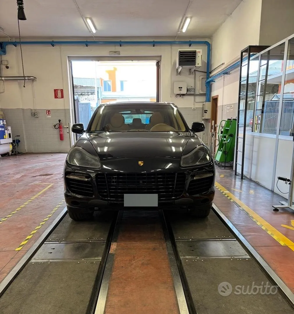 Porsche Cayenne 2005 photo 2