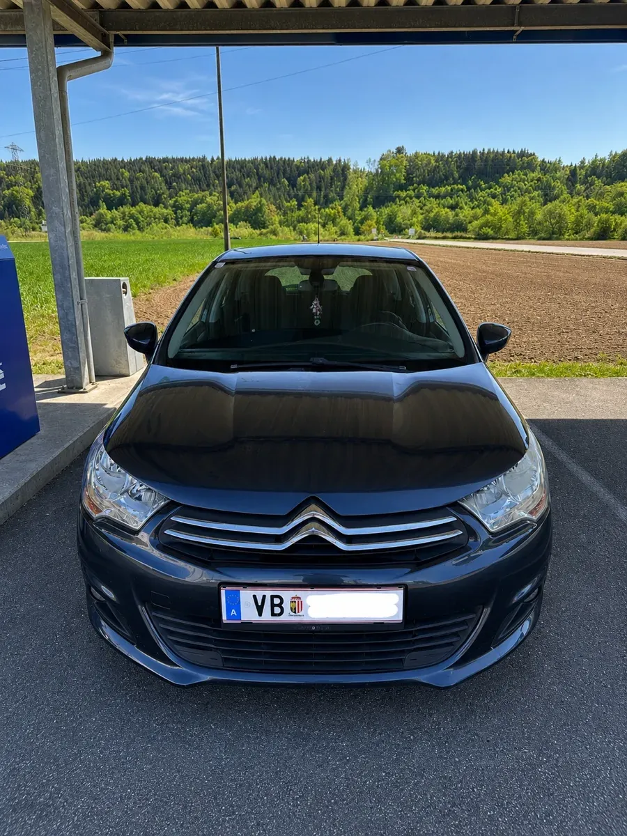 Citroen C4 2012 photo 2