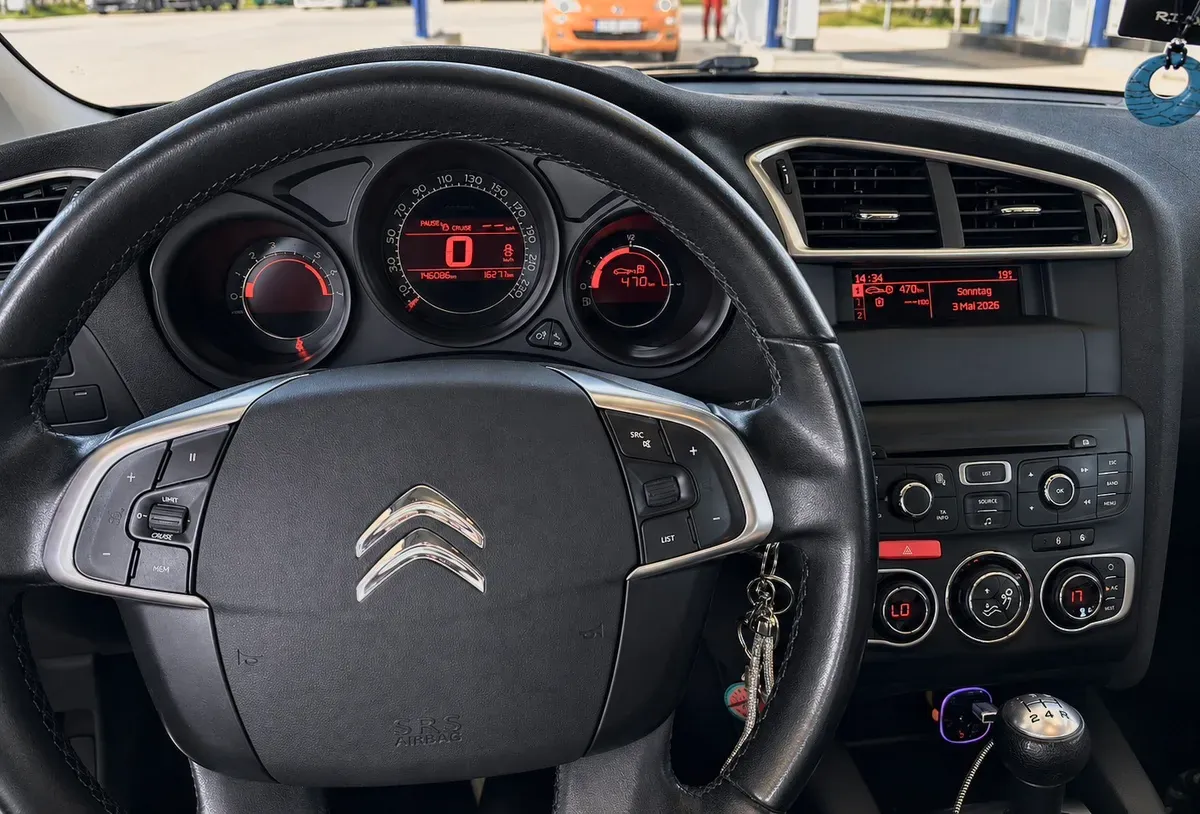 Citroen C4 2012 photo 3