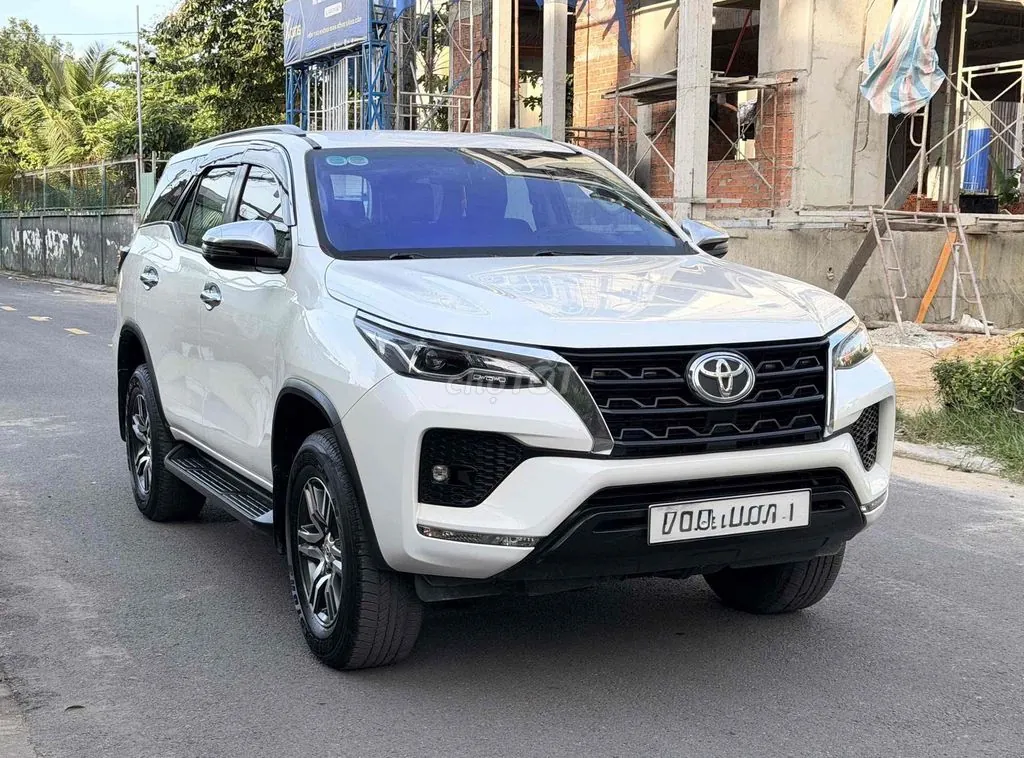Toyota Fortuner 2020 photo 2