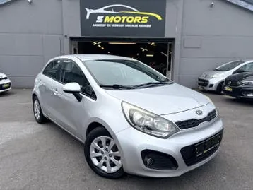 Kia Rio 2011 photo 2