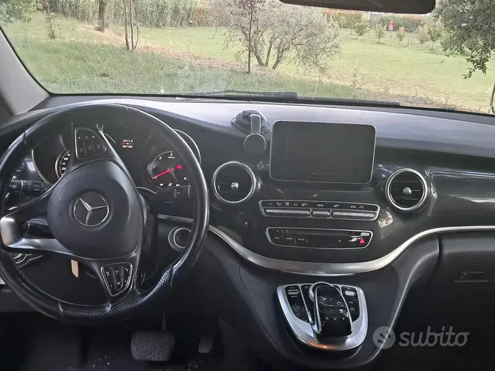 Mercedes-Benz V-Class 2015 photo 2