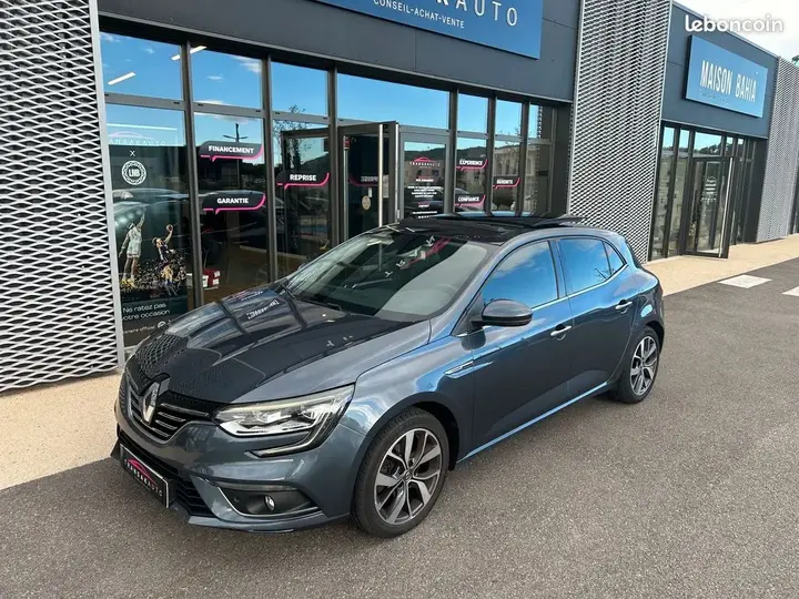 Renault Megane 2017 photo 2