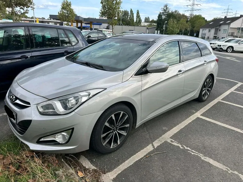 Hyundai I40