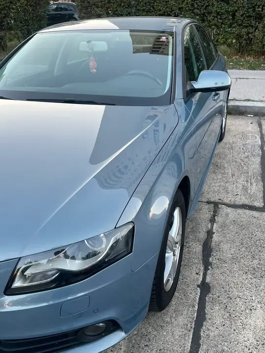 Audi A4 2010 photo 3