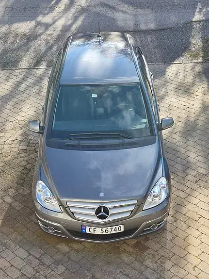 Mercedes-Benz B 180 D 2010 photo 2