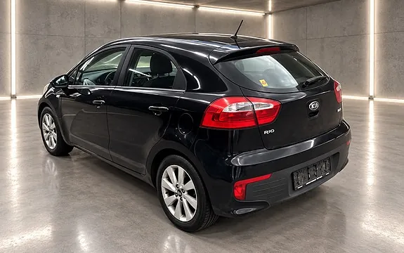 Kia Rio 2015 photo 4