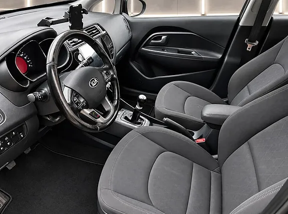 Kia Rio 2015 photo 5