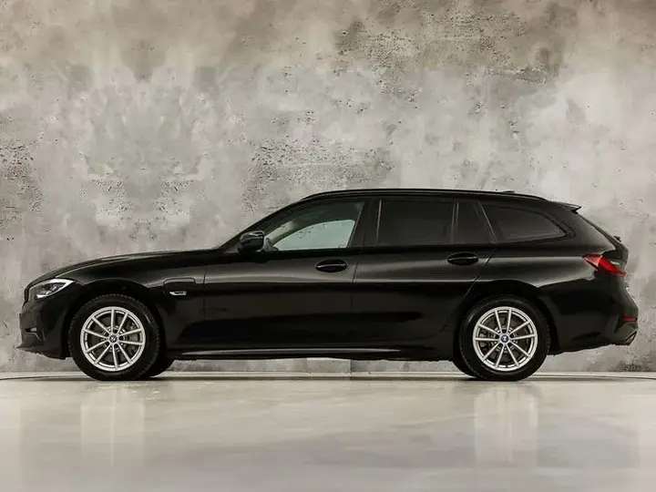 BMW 3Serie 2021 photo 2