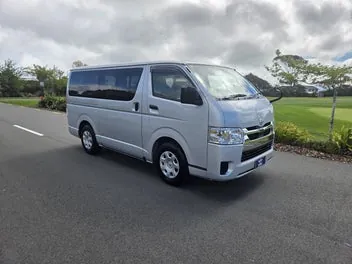 Toyota Hiace 2022 photo 2