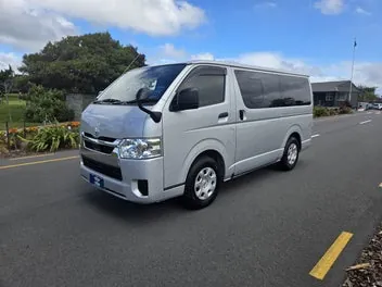Toyota Hiace 2022 photo 4