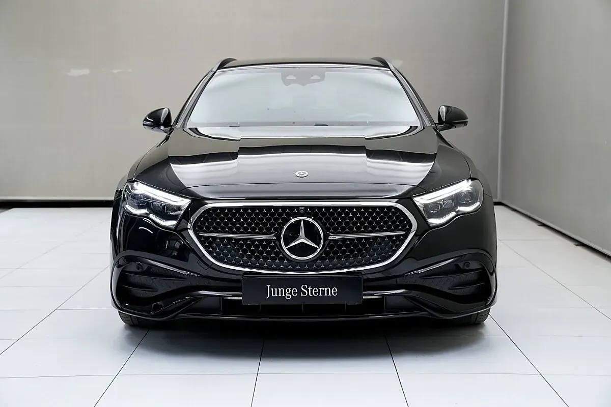 Mercedes-Benz E-Class 2025 photo 3