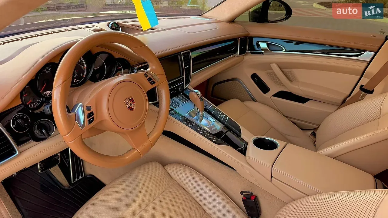 Porsche Panamera 2010 photo 4