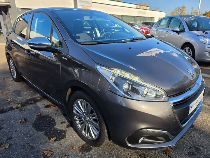 Peugeot 208 2018 photo 2