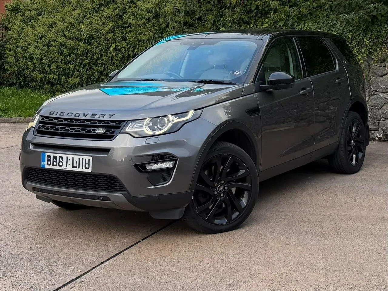 Land Rover Discovery Sport 2017 photo 2