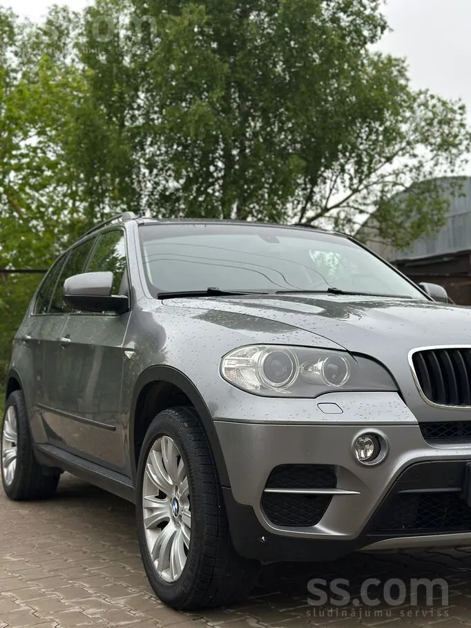BMW X5 2011 photo 4
