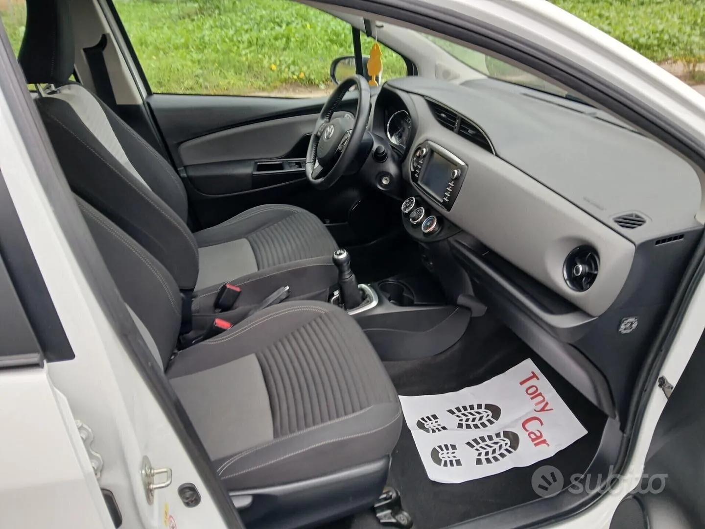 Toyota Yaris 2017 photo 3