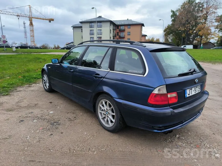 BMW 320
