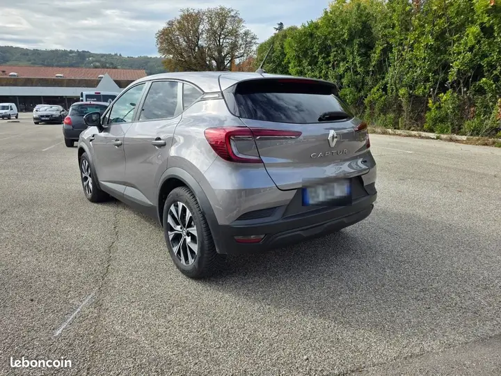 Renault Captur 2023 photo 5