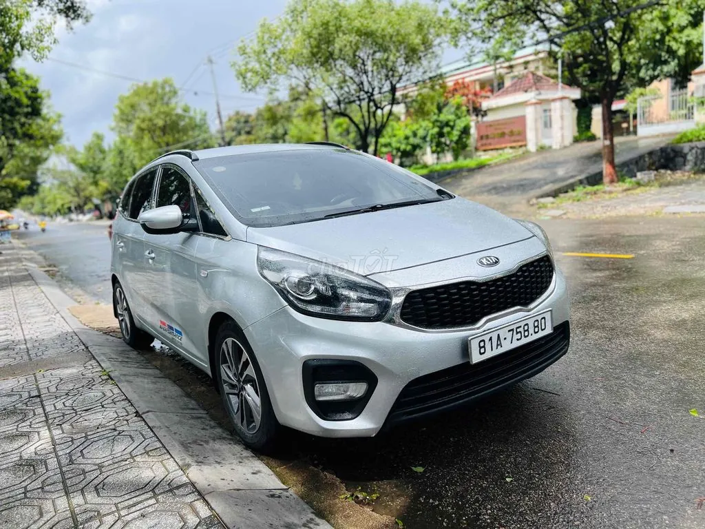 Kia Rondo 2017 photo 2