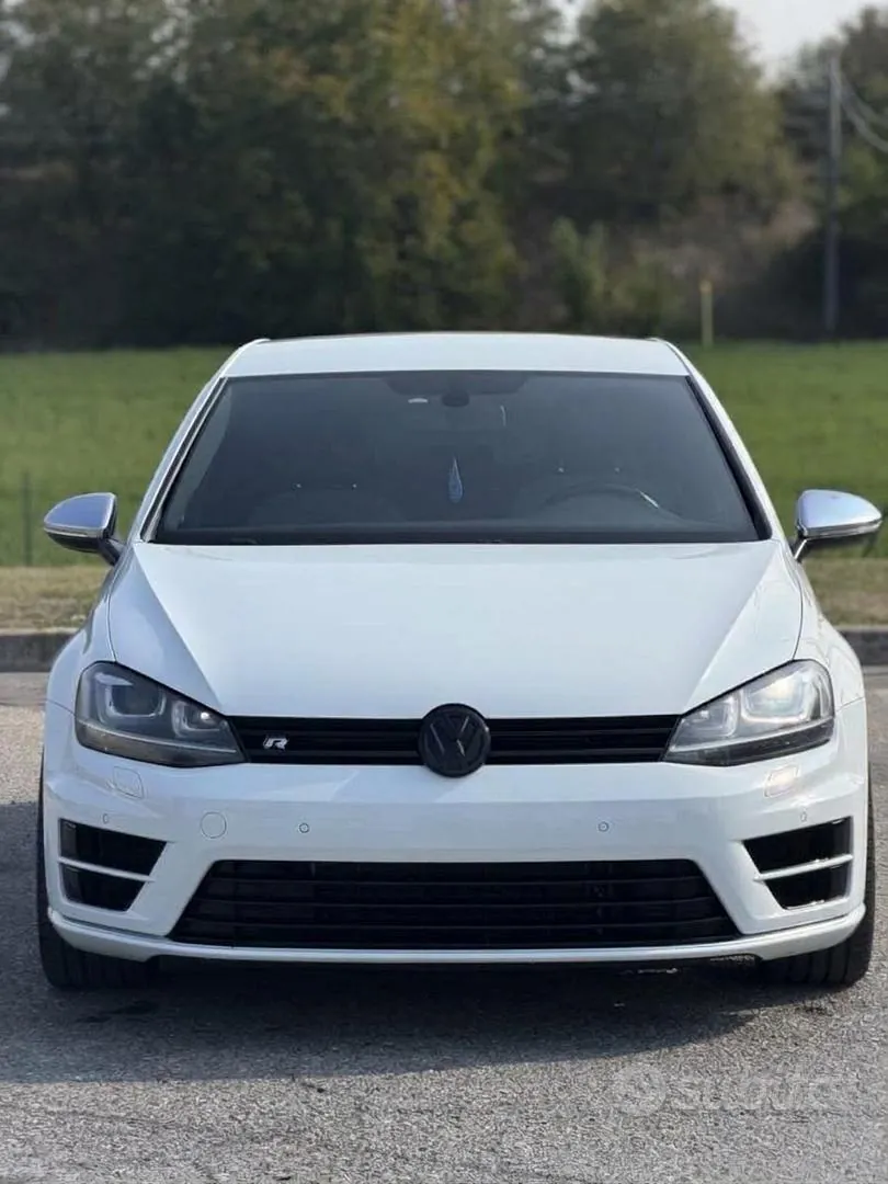 Volkswagen Golf R