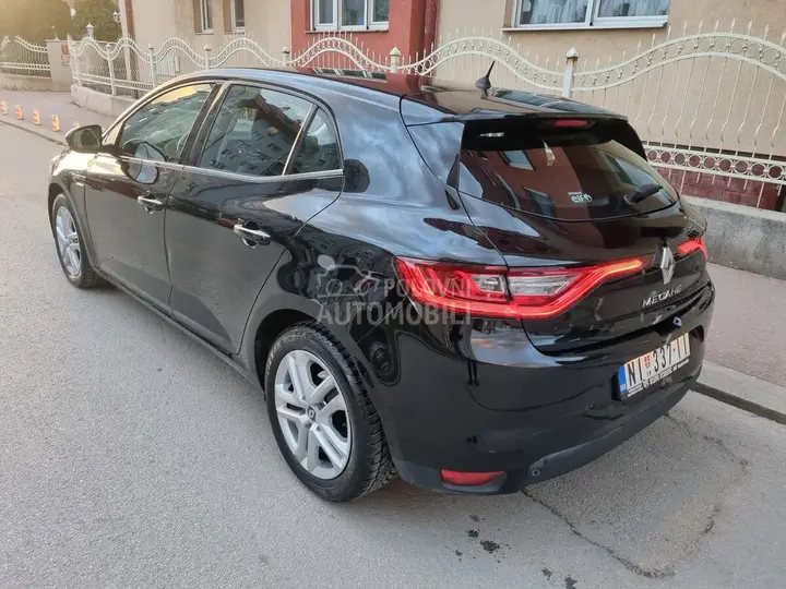 Renault Megane 2017 photo 3