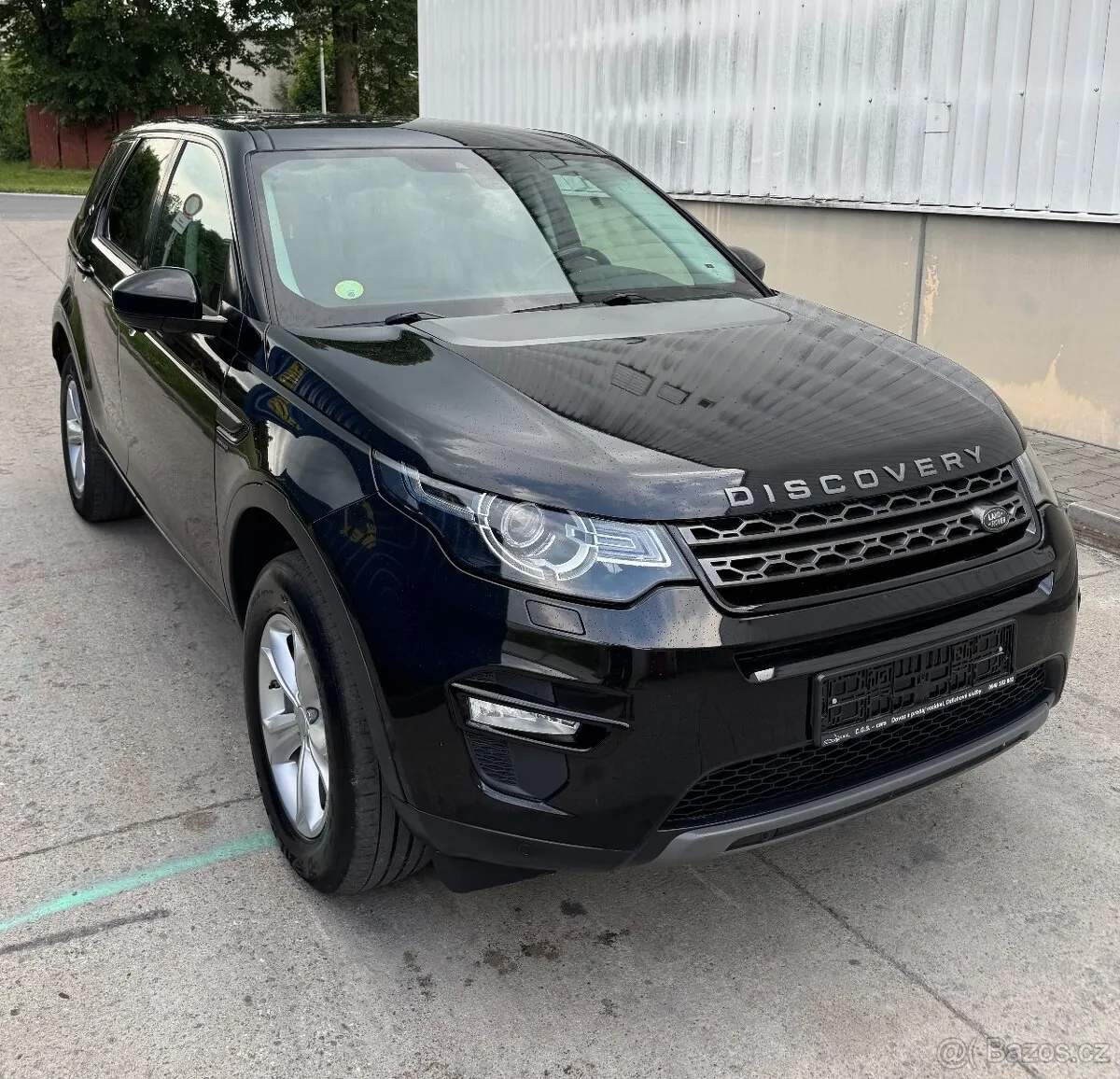 Land Rover Discovery Sport 2016 photo 2