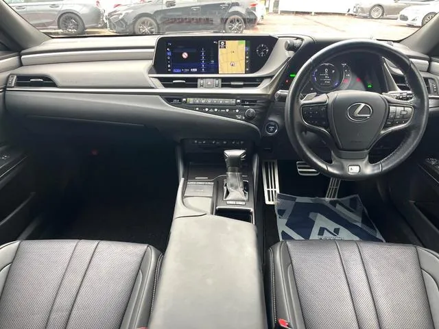 Lexus Es 2019 photo 2