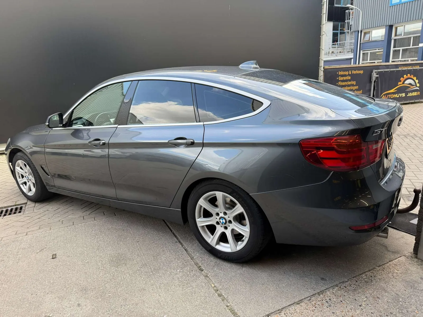 BMW 320 3-Serie Gran Turismo 320I Gran Turismo 2013 photo 2