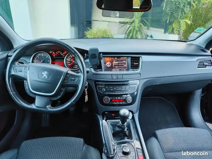 Peugeot 508 2011 photo 3