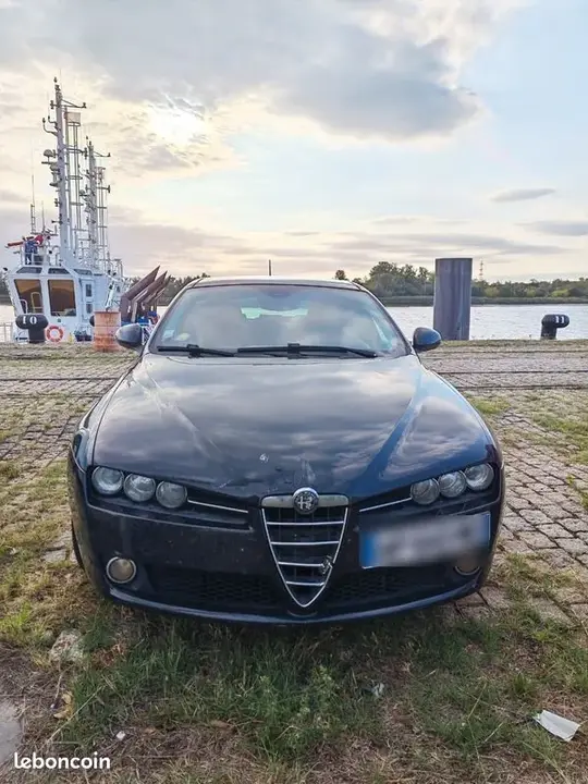 Alfa Romeo 159 2010 photo 3