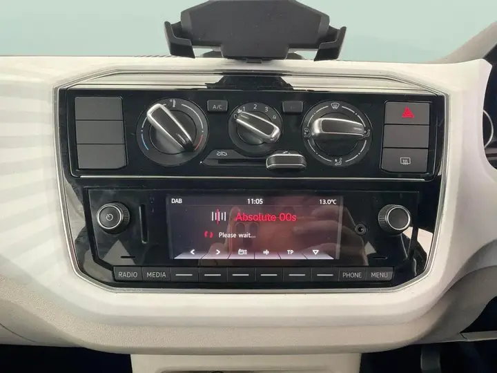Volkswagen Up 2018 photo 5
