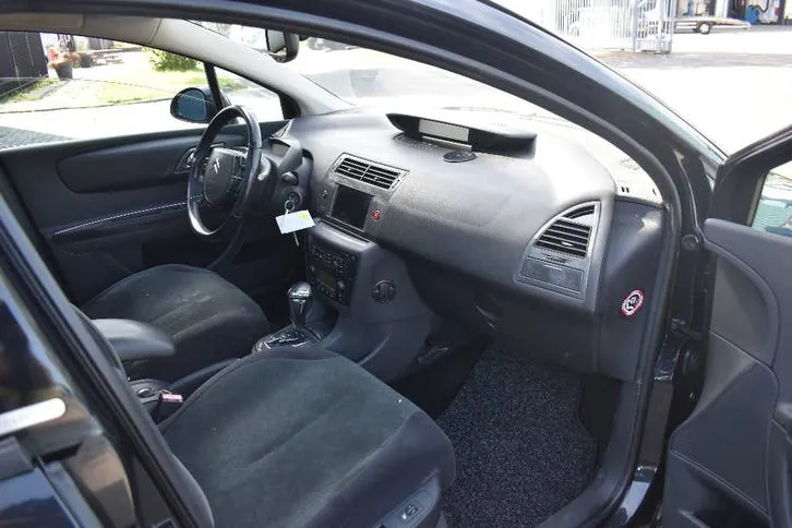 Citroen C4 2005 photo 3