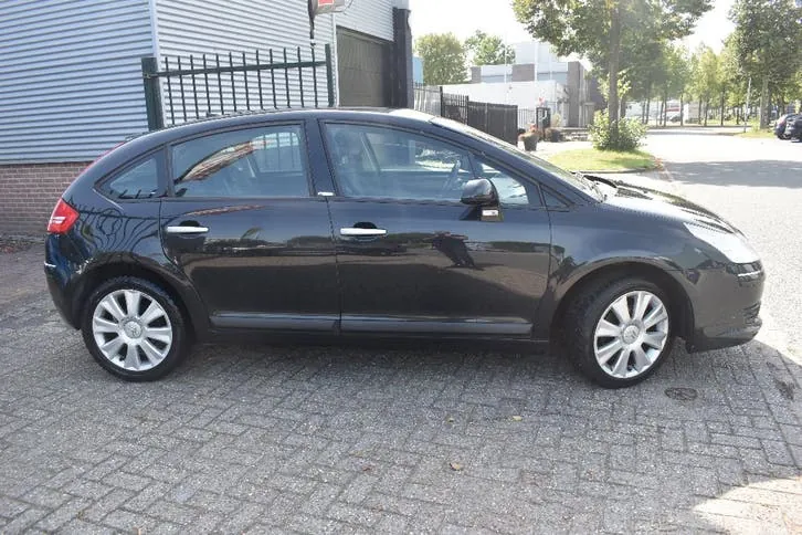 Citroen C4 2005 photo 2