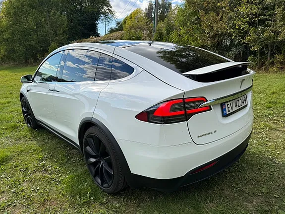 Tesla Model X 2018 photo 4