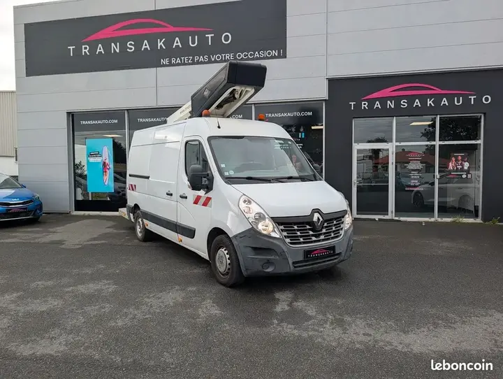 Renault Master 2014 photo 2