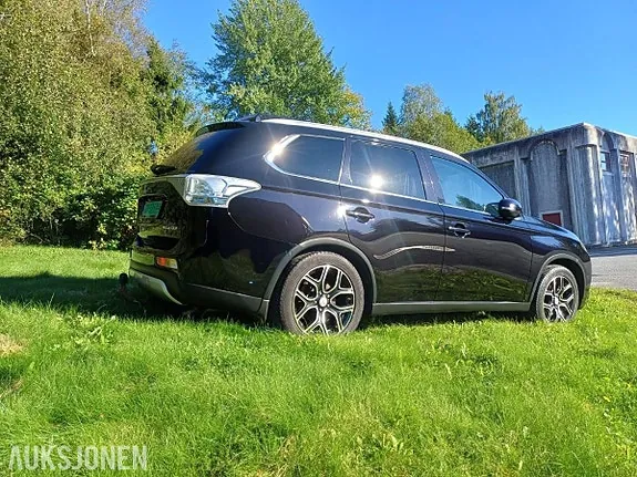 Mitsubishi Outlander 2015 photo 4