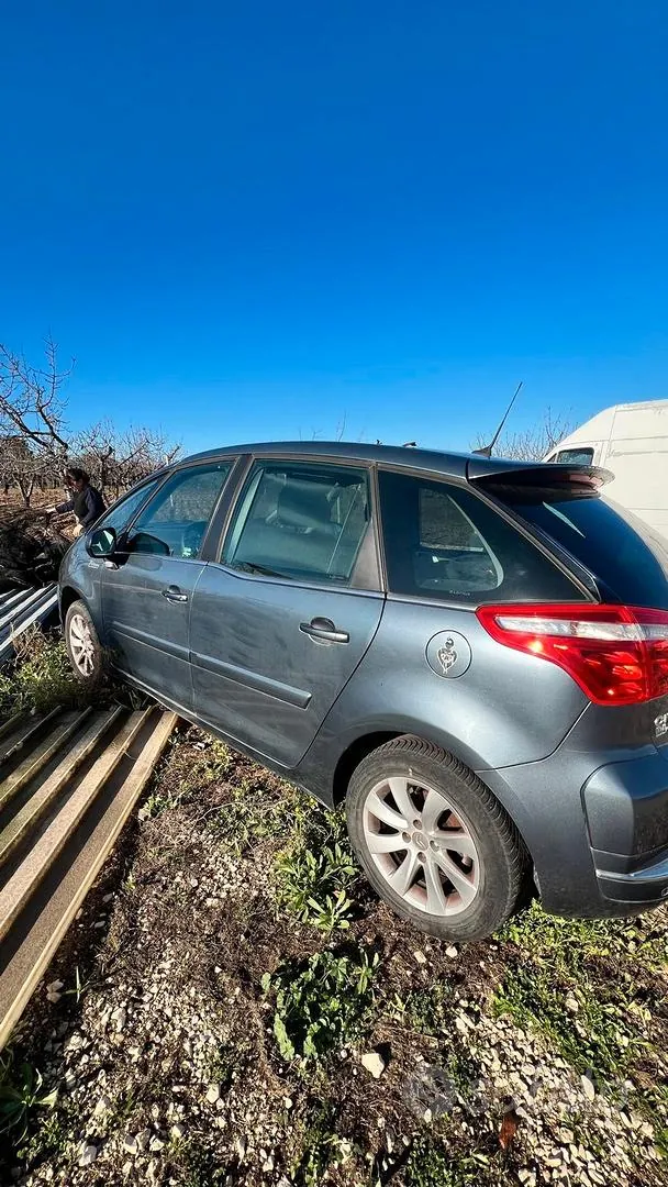 Citroen C4 Picasso 2011 photo 5