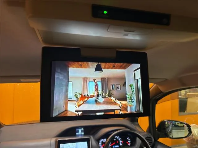 Toyota Voxy Zs 2014 photo 3