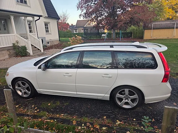 Volvo V70 2011 photo 3