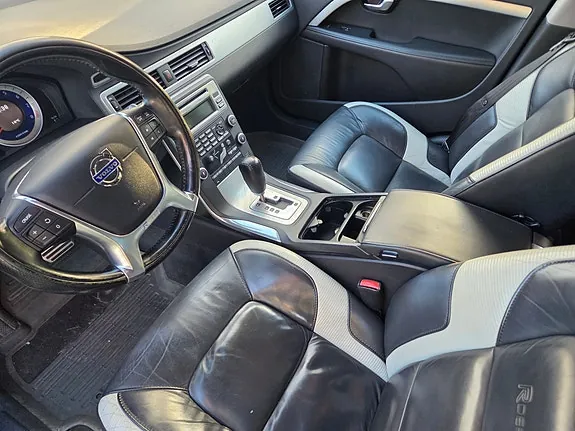 Volvo V70 2011 photo 5