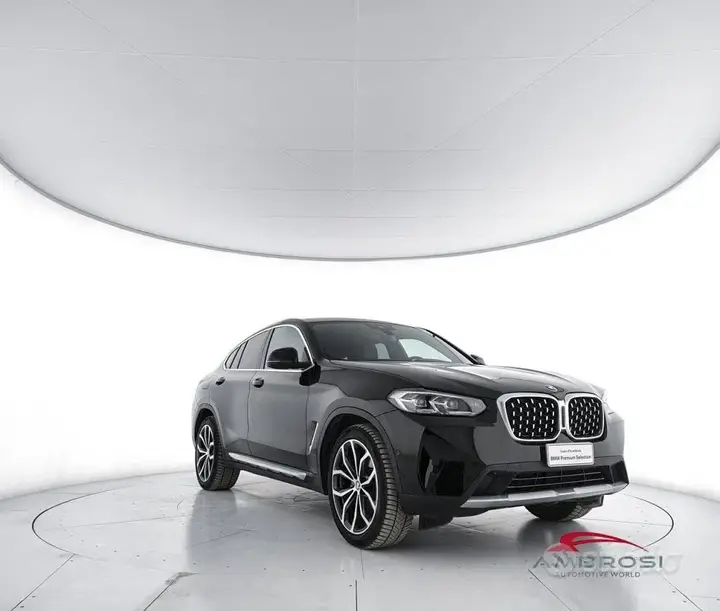 BMW X4 2021 photo 2