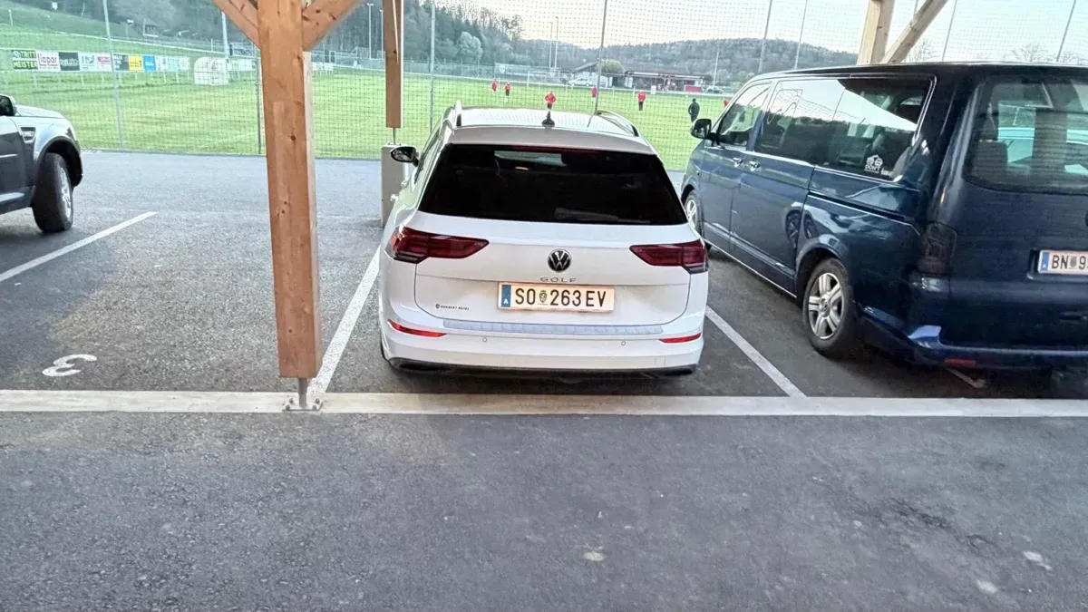 Volkswagen Golf 2021 photo 2