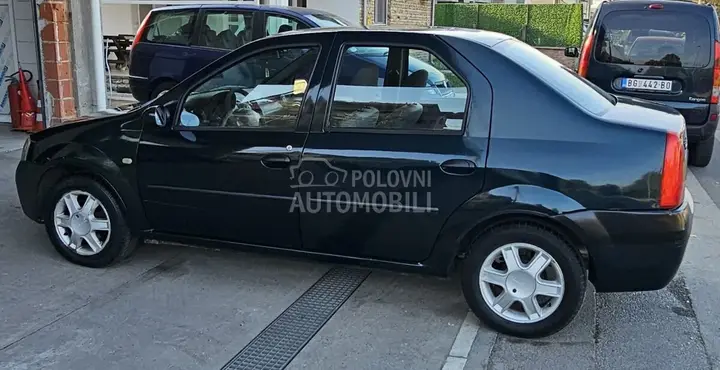 Dacia Logan 2004 photo 3